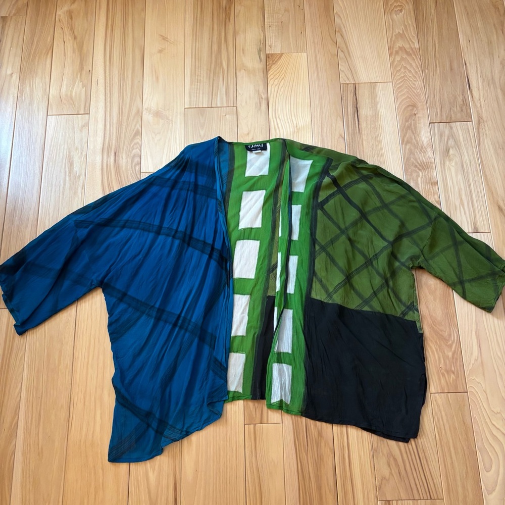 Dilemma Art To Wear Paint Abstract Open Kimono Style Rayon Top